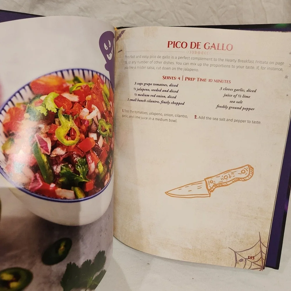 The Unofficial Hocus Pocus Cookbook 50 Bewitchingly Delicious‎ Recipes